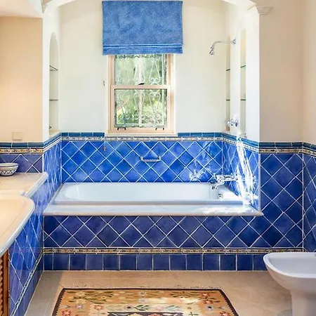 Traditional With Pool Large Garden Faro