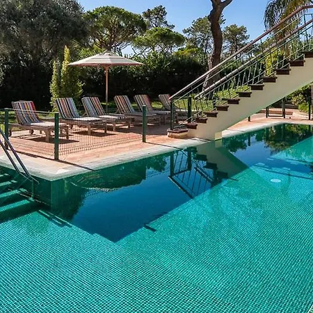 Traditional With Pool Large Garden شقة فارو